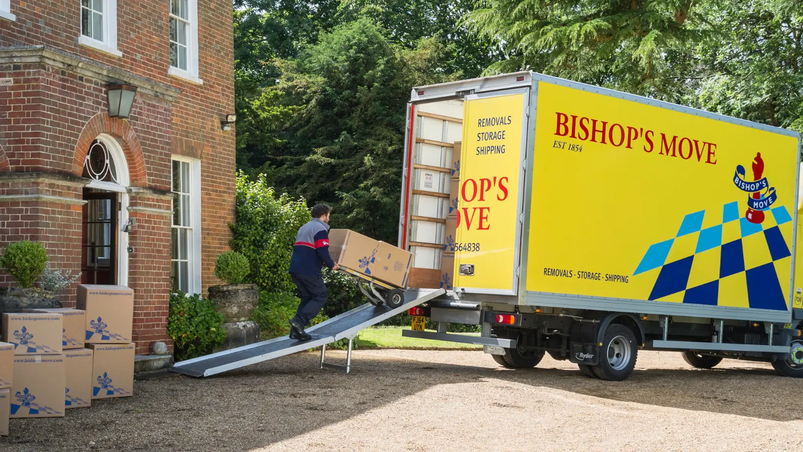 How Much DOES IT COST TO MOVE HOUSE?